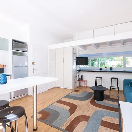 Latitude, Vue Διαμέρισμα