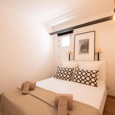 Latitude, Vue Σαιν-Τροπέ